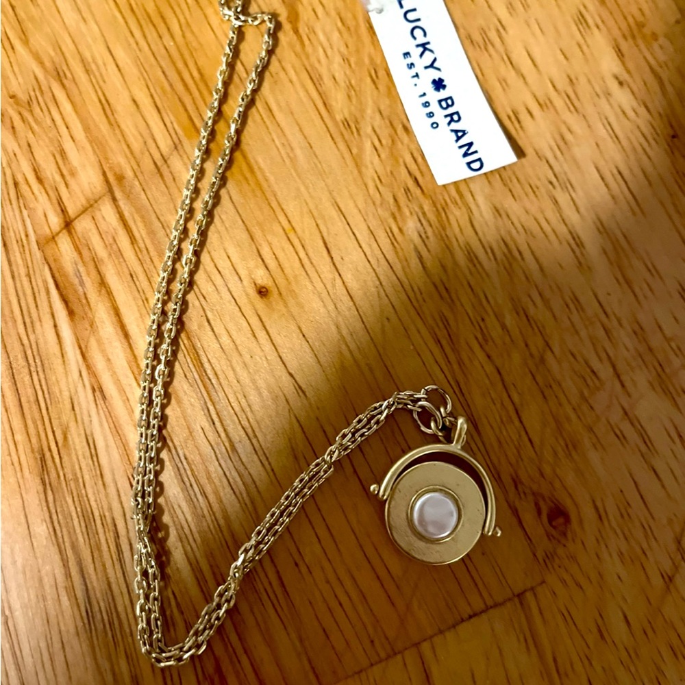 Lucky brand pendant necklace